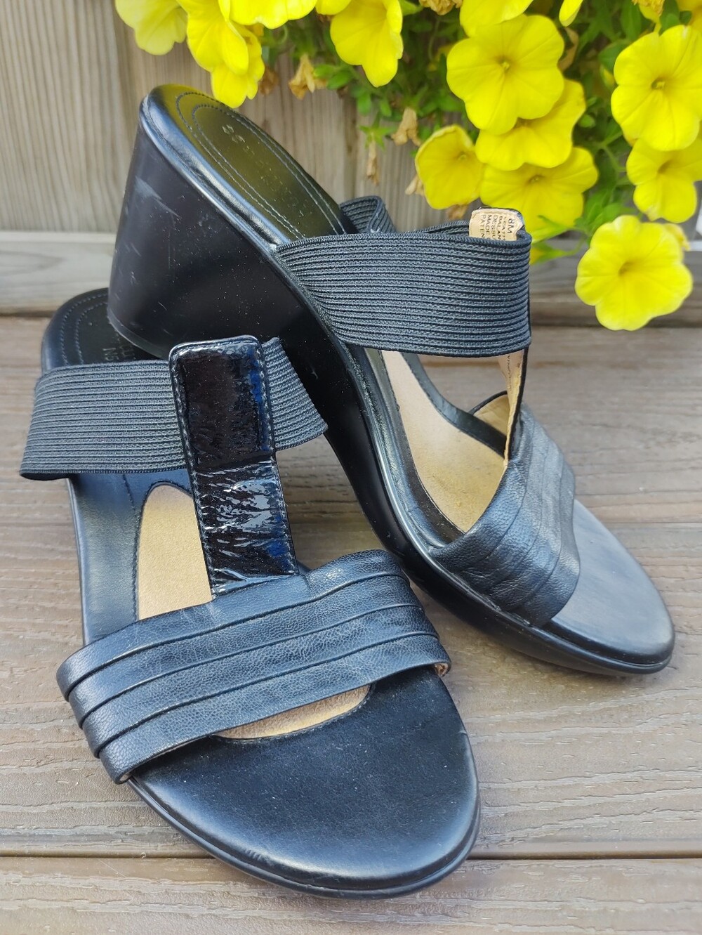 Naturalizer Black Womens Elastic Strap Wedge Sandals